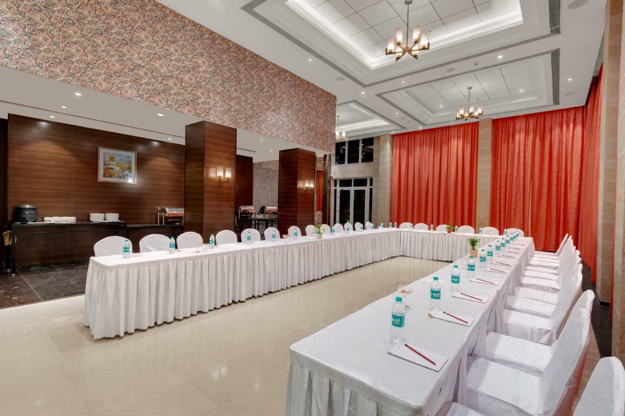 The Fern Residency, Satara Maharashtra Hotel Екстериор снимка